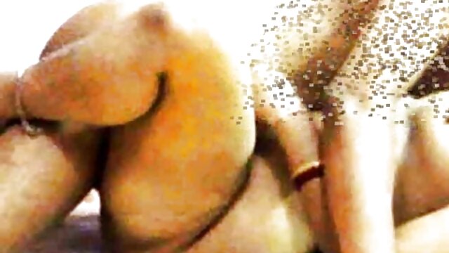 Porno Jock porno gratuit hd bisexuel suce une bite avant anal en trio